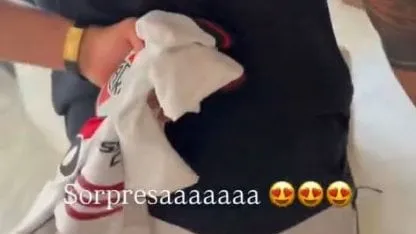 La tierna reacción del hijo de Valverde al recibir un regalo de Mastantuono