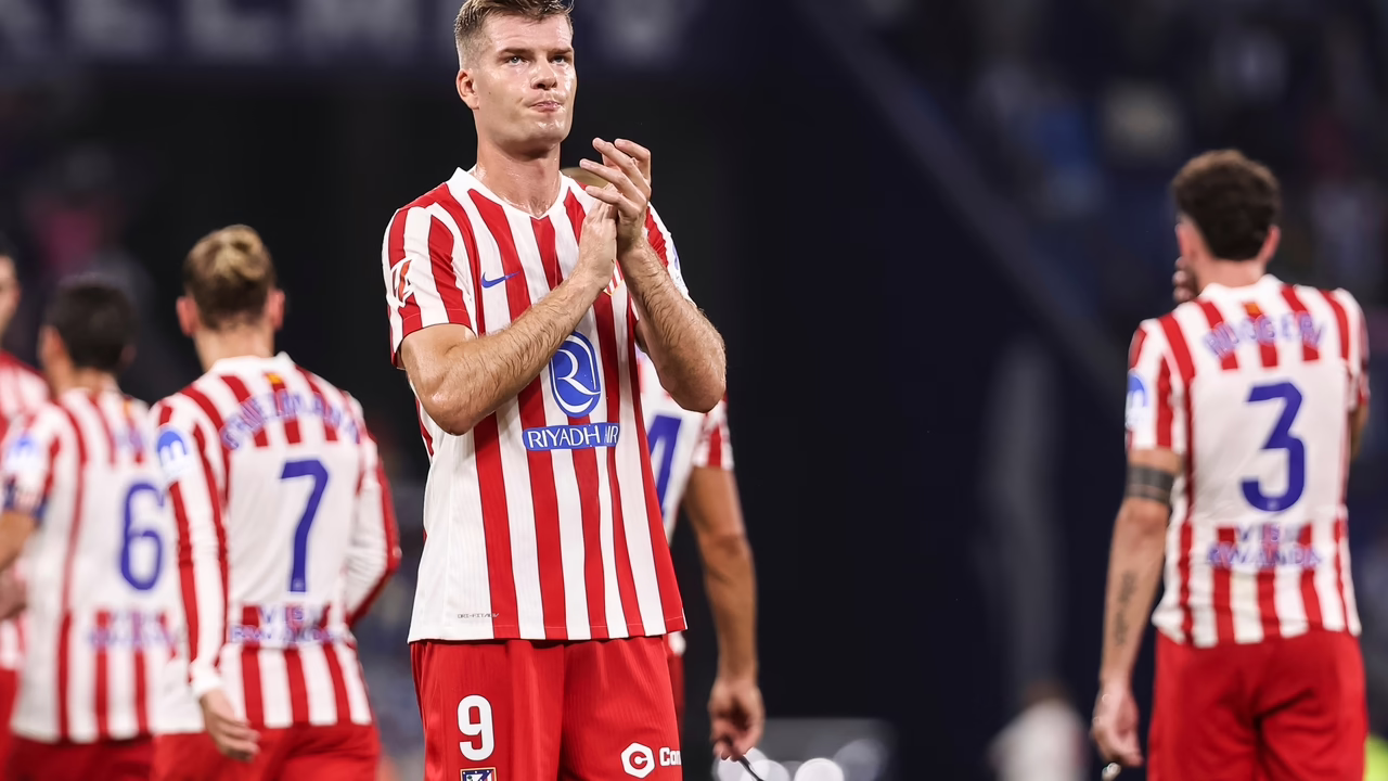 Descontento con su rol de suplente, planea dejar el Atlético de Madrid.