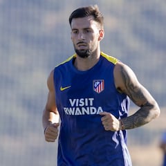 Baena sufre una lesión muscular: baja ante el Elche; duda ante Alavés y con España