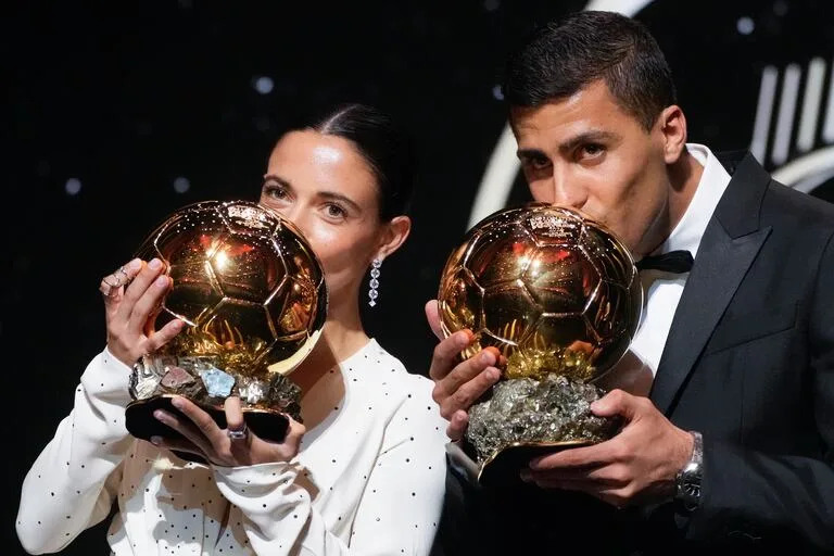 La futbolista española Aitana Bonmati y su compatriota Rodri ganaron el Balón de Oro por lo hecho en la temporada 2023-2024