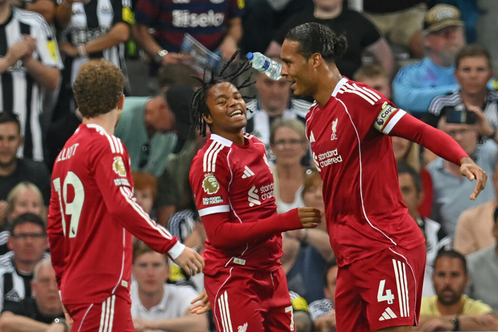 Guía para apostar en la Champions League 2025/26: favoritos, cuotas y claves 15 El Liverpool triunfa 'in extremis' ante un Newcastle con un jugador menos