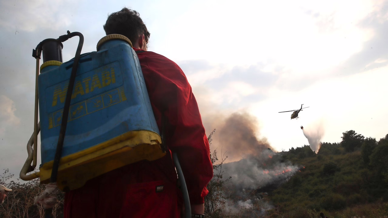 Fuegos activos, evacuaciones y novedades recientes en Castilla y León y Asturias.