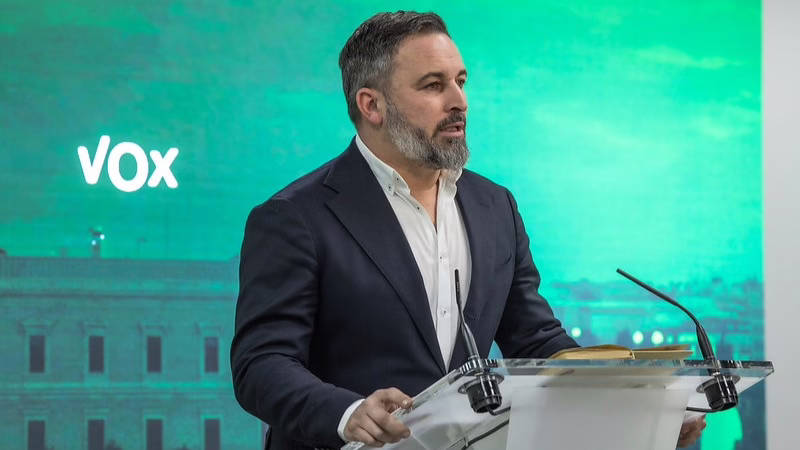Abascal responsabiliza a Sánchez y a Open Arms por la agresión a una menor en Hortaleza y demanda “hundir” la embarcación de la ONG.