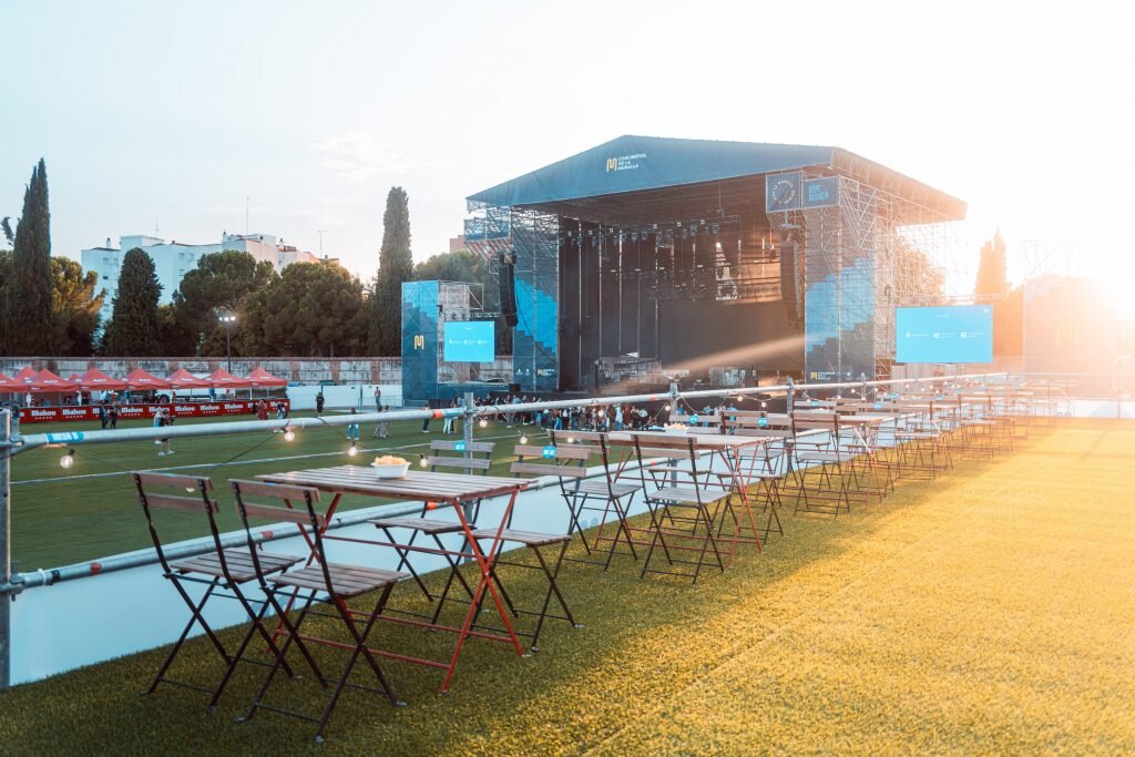 Eventos musicales, celebraciones y feria de artesanías.