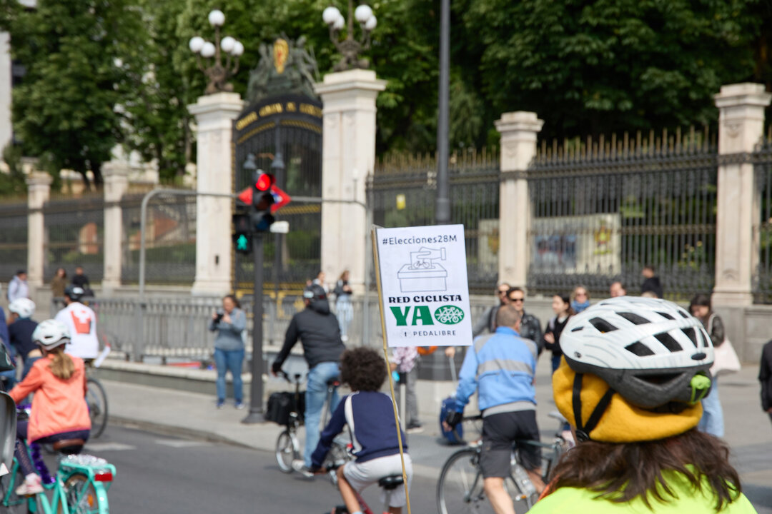 Pasarela une el Puente y Villa de Vallecas en Madrid para promover la movilidad sostenible.