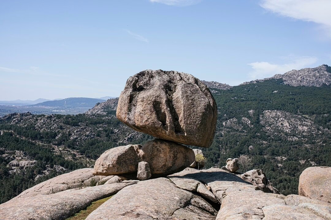 Recomendaciones de la Comunidad de Madrid para realizar excursiones a la montaña durante el verano.