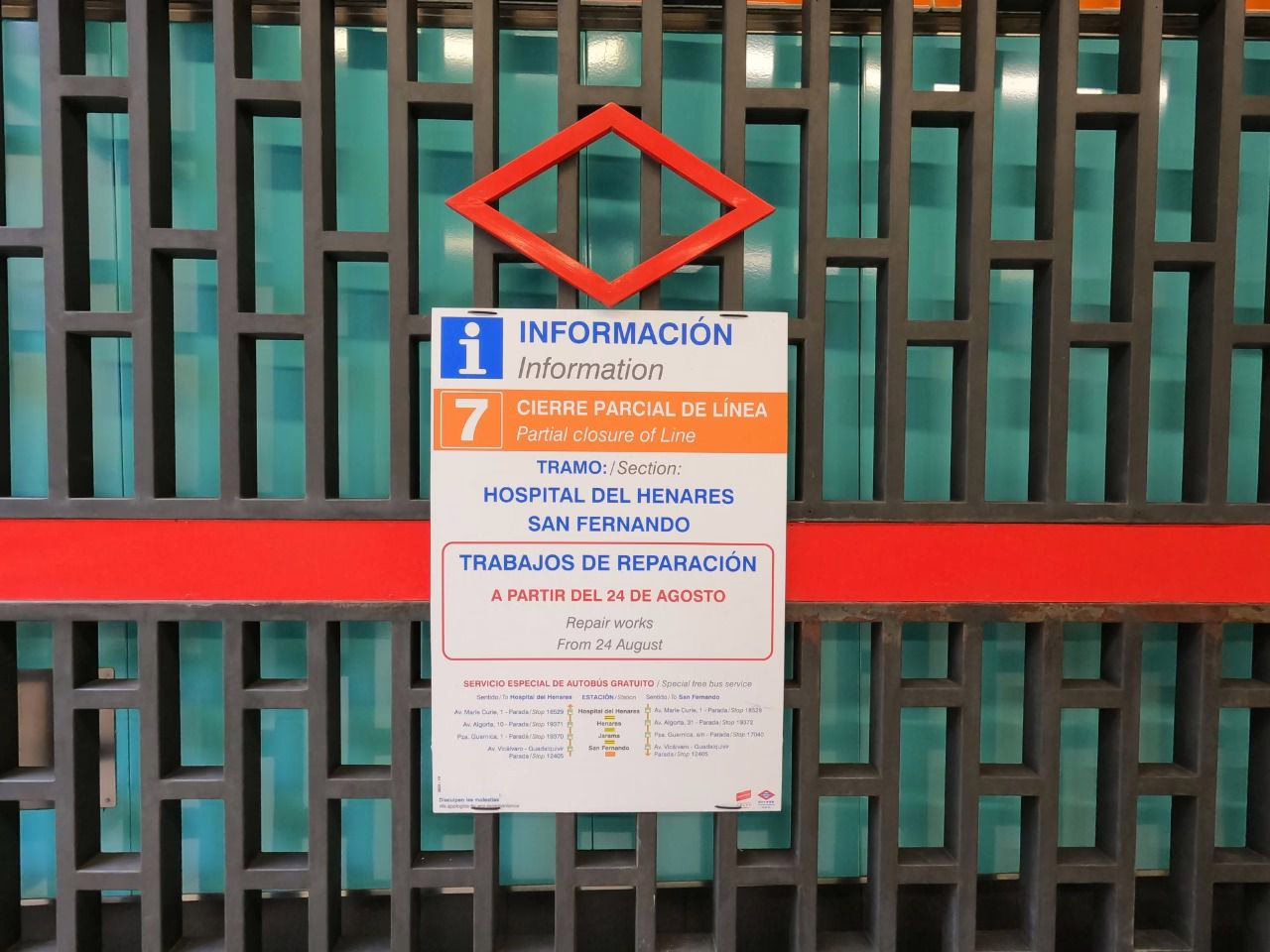 Efectos del cierre de la Línea 7B del Metro: desafíos de transporte y repercusiones sociales en San Fernando y Coslada.
