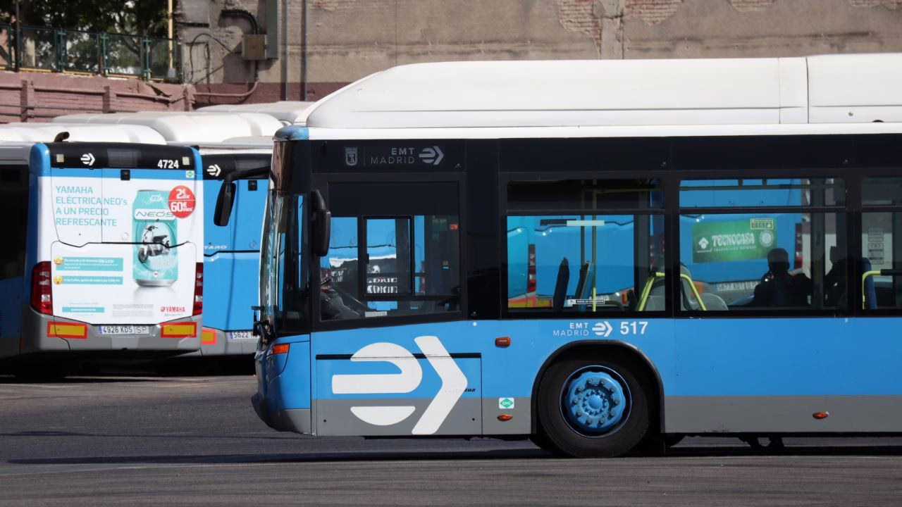 Madrid Introduce Inteligencia Artificial en los autobuses EMT para supervisar infracciones en los carriles bus.