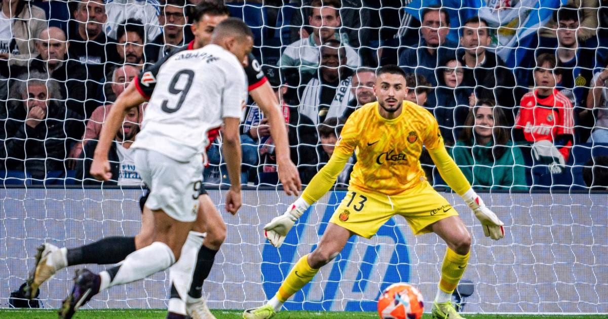 Leo Román regresa a su escenario ideal.