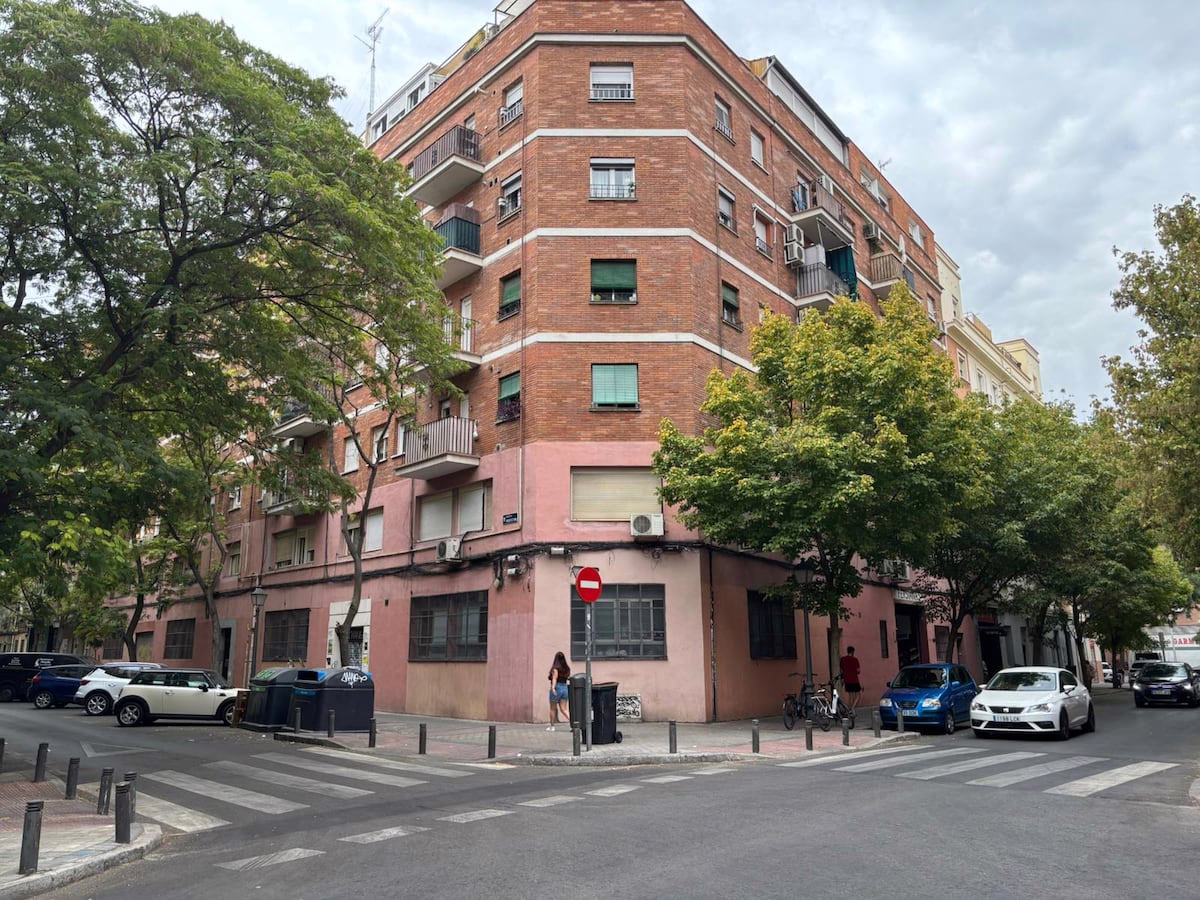 El Ayuntamiento lleva cinco meses sin cerrar un hotel cápsula ilegal en Arganzuela | Noticias de Madrid