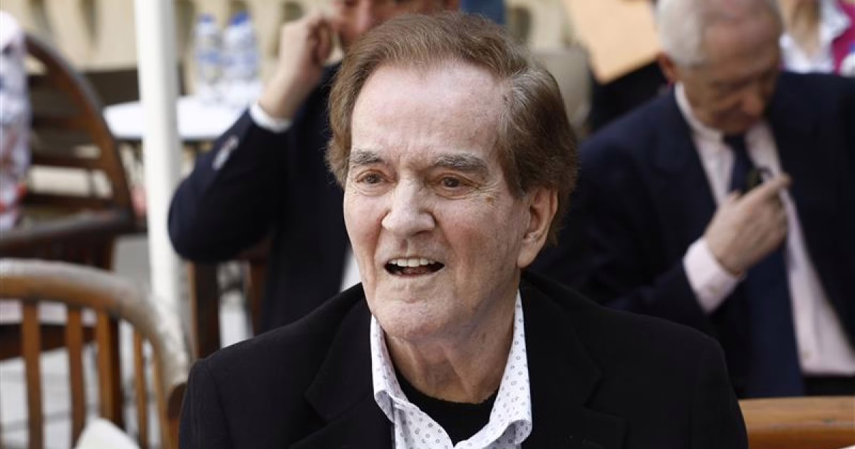 Ayuso expresa su pesar por el fallecimiento de Manuel de la Calva: «Agradecida por tanto»