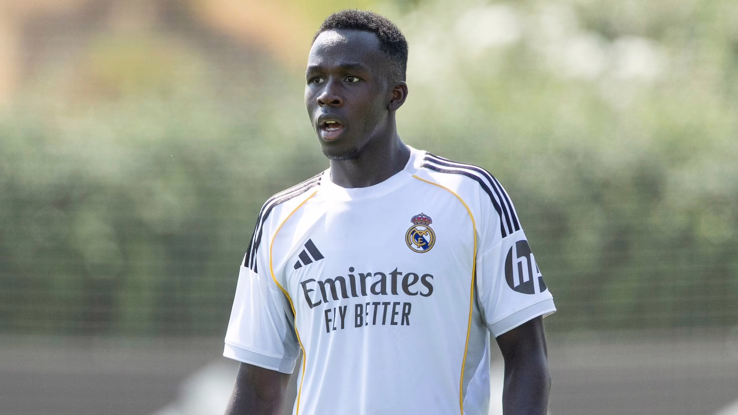 Laminí Fati deslumbra a Arbeloa.