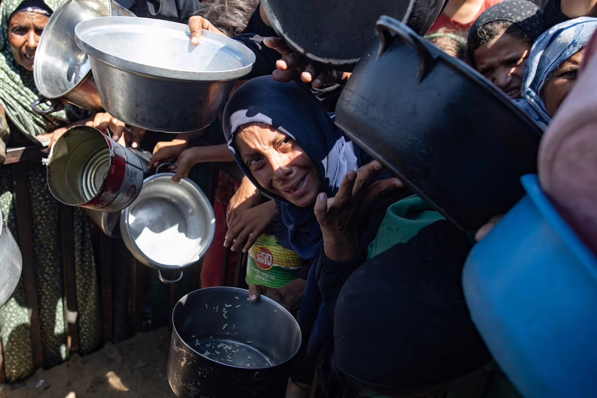 Ocho individuos, incluidos dos bebés, fallecen por desnutrición en Gaza, sumando 281 las víctimas directas de la crisis alimentaria | Internacional