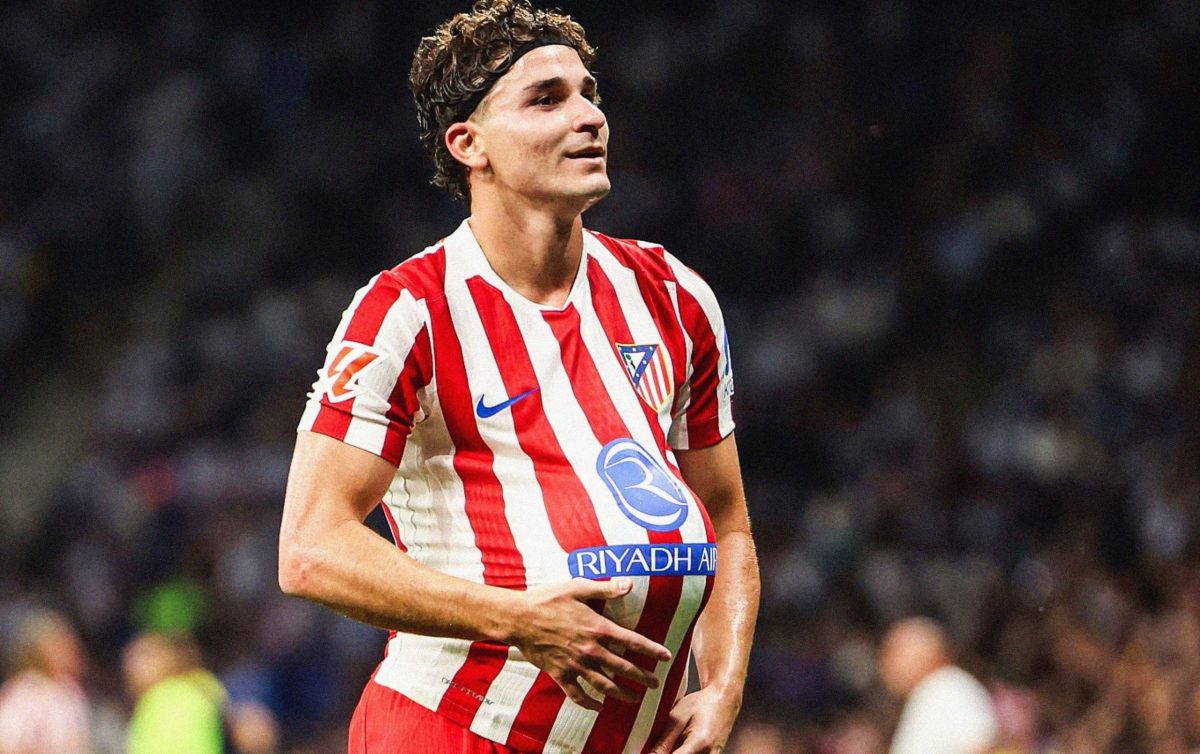 El espectacular tiro libre de Julián Álvarez con el Atlético de Madrid.
