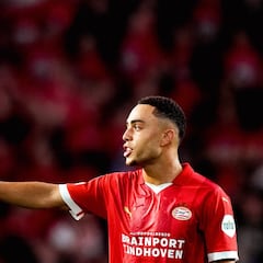 Sergiño Dest impulsa al PSV con una actuación decisiva en la Jornada 2 de Eredivisie