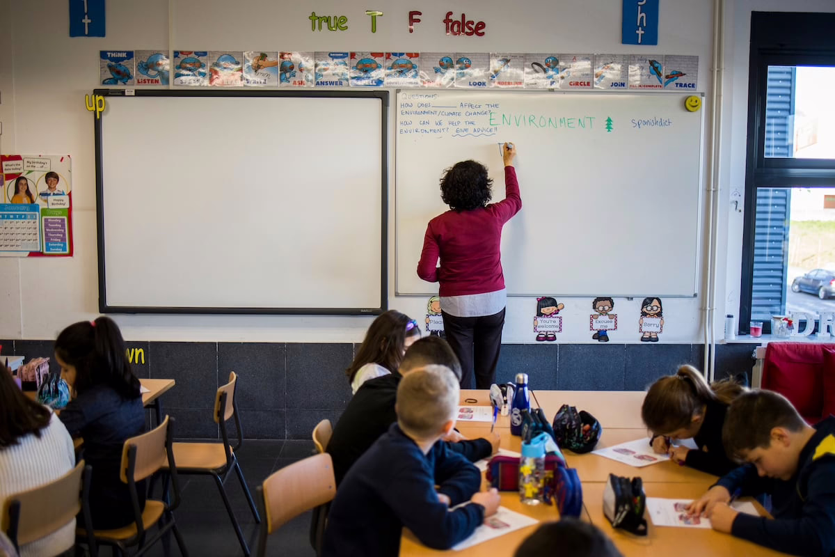 La falta de progreso en la reforma docente podría generar una crisis educativa al comenzar el curso | Educación