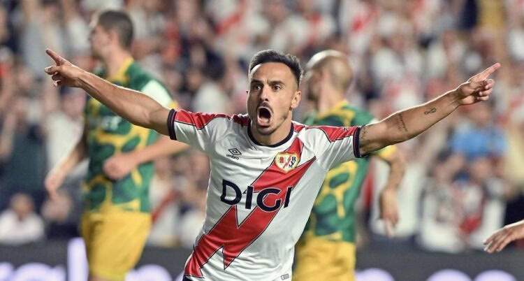 Álvaro García anota dos goles en la Conference y alcanza un total de cuatro tantos en cuatro partidos.