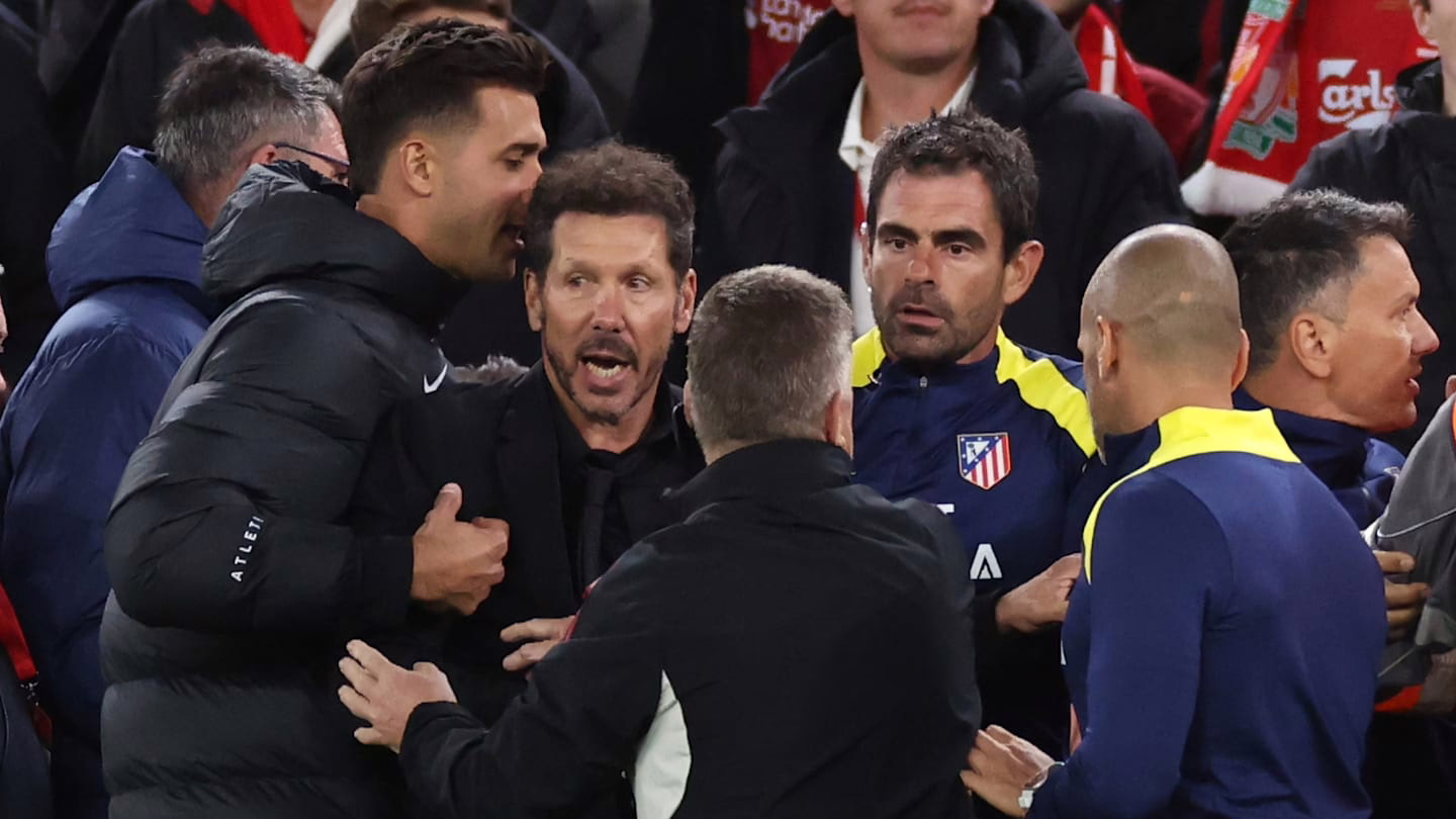 ¿Qué penalización podría recibir Diego Simeone tras ser expulsado en el partido contra Liverpool por la Champions League?