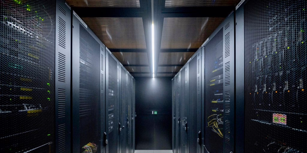 La Comunidad de Madrid advierte que el nuevo real decreto sobre centros de datos podría disminuir la inversión en un 75%.