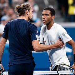 Auger-Aliassime saca a Zverev del US Open a golpes