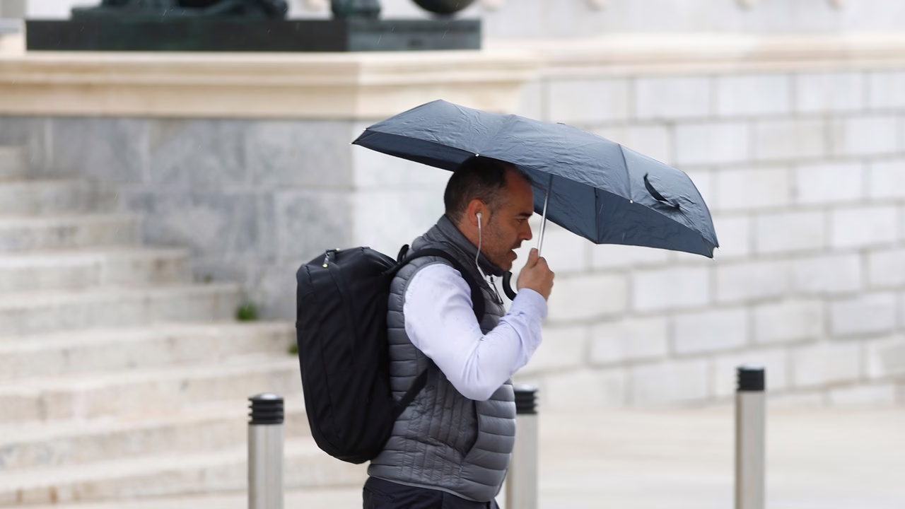 Descenso de temperaturas en Madrid este domingo, con probabilidad de lluvias.
