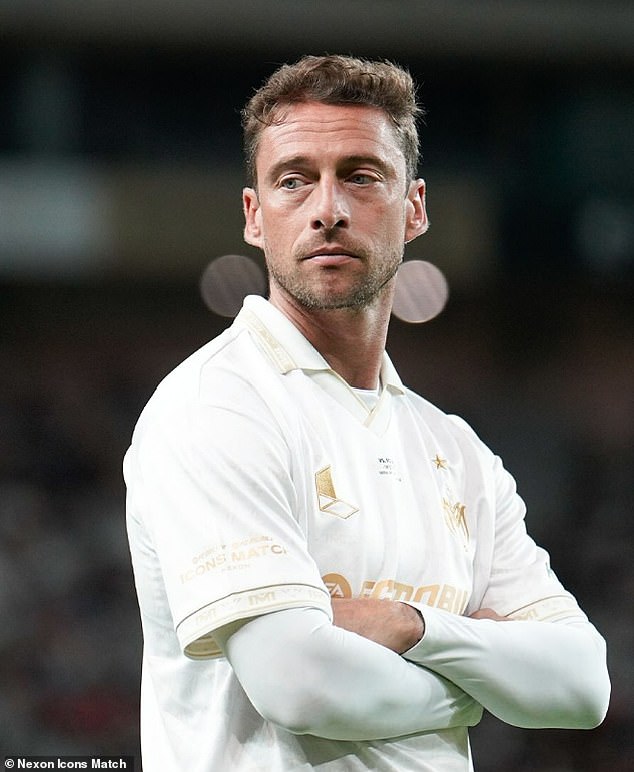 El ex mediocampista de la Juventus, Claudio Marchisio, resultó ser el lado defensivo