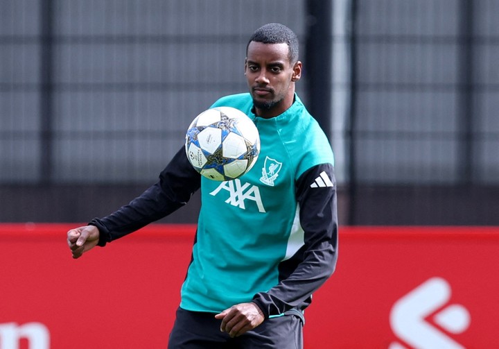 Isak, la gran novedad del Liverpool para enfrentar al Atlético (REUTERS)