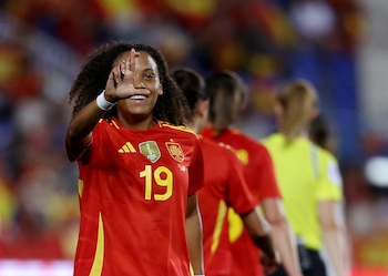 Vicky Lopez celebra con la