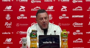 El Turco en conferencia de