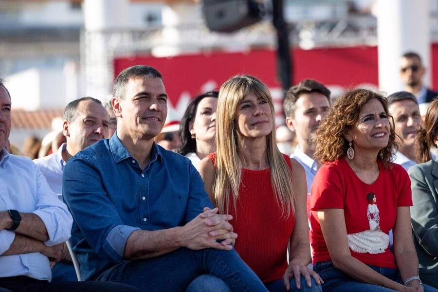 Controversia por las noticias que relacionan a Begoña Gómez con establecimientos de ocio nocturno durante el tiempo de Sánchez como concejal.