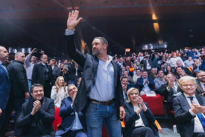 Milei participará a través de videoconferencia y líderes europeos patriotas respaldan a Abascal.