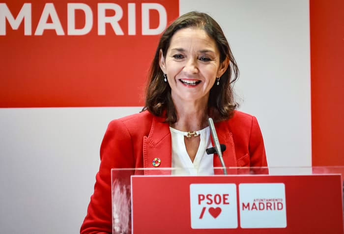 Reyes Maroto pide cambiar el sistema de becas de comedor al señalar que 11,000 niños en Madrid no reciben apoyo.
