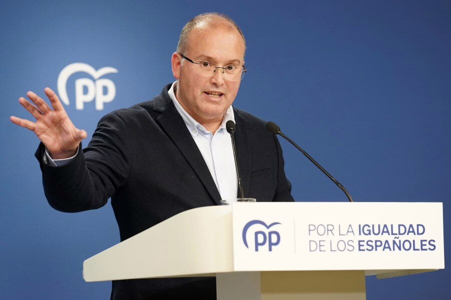 Miguel Tellado denuncia al Gobierno de Sánchez como un 'riesgo para la sociedad' y solicita cohesión en el PP para impulsar su dimisión.