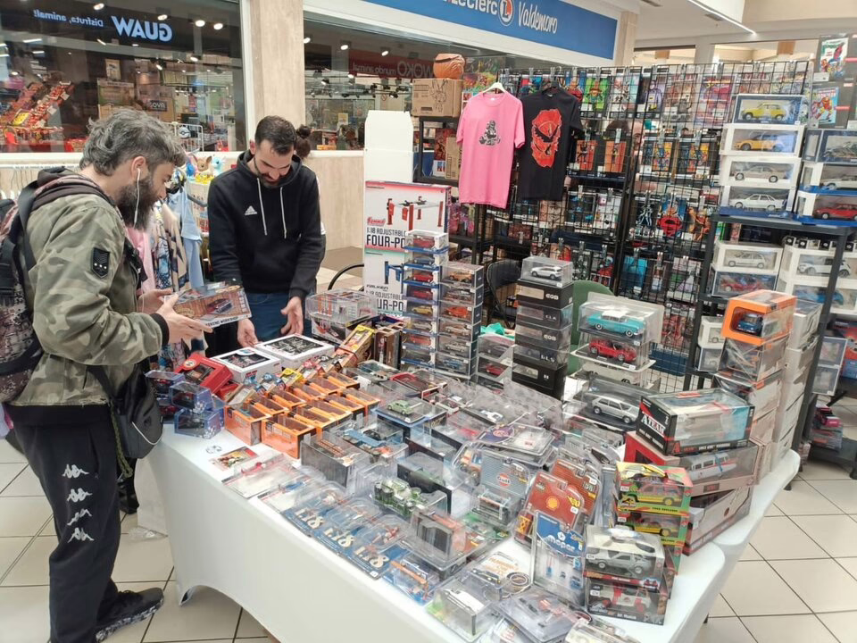 Mercajuguete Aranjuez 2025: Colección de juguetes vintage y antigüedades.