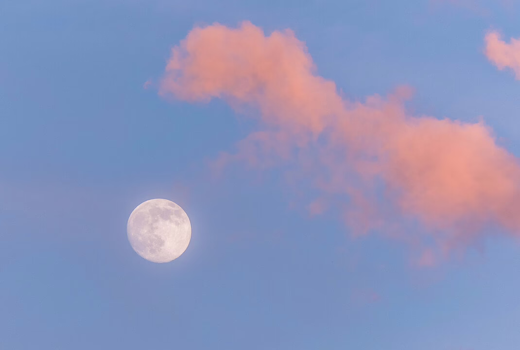 Este domingo, casi toda España podrá observar un eclipse lunar.