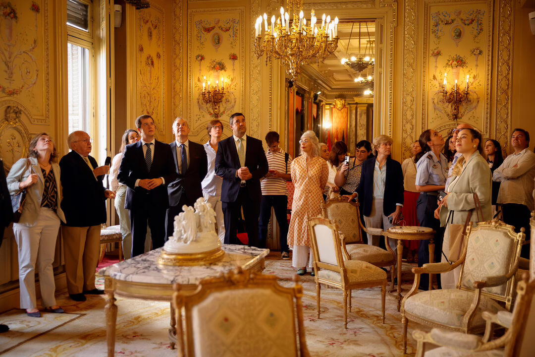 ¡Saludos desde el Palacio! Madrid 2025 inaugura 22 residencias históricas.