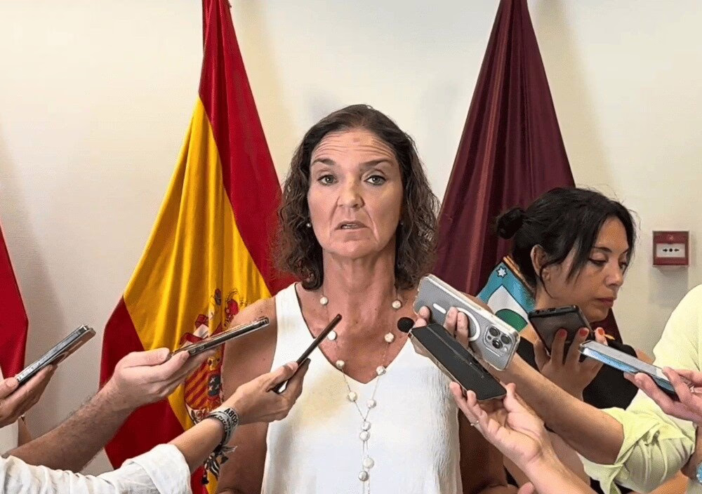 Reyes Maroto demandan a Almeida que respete las instituciones y ofrezca soluciones en vivienda, limpieza y servicios públicos.