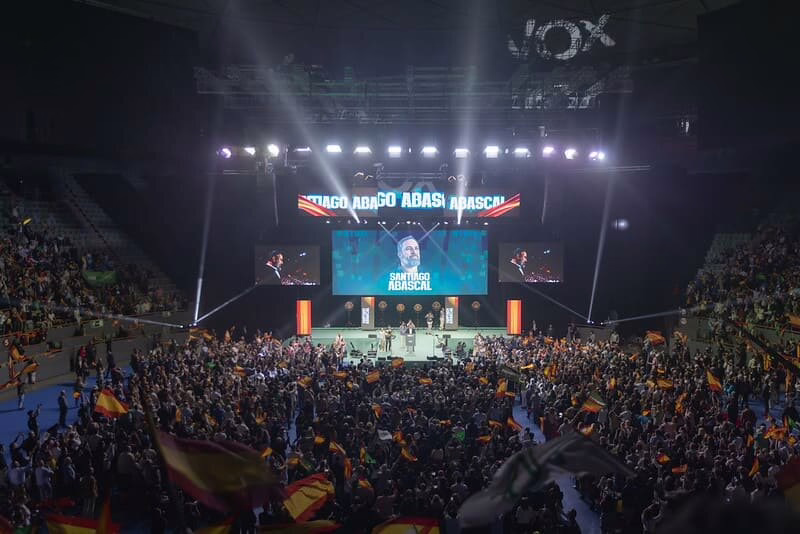Vox conmemora en Vistalegre el Europa Viva 25 con Abascal y dirigentes patriotas de Europa.