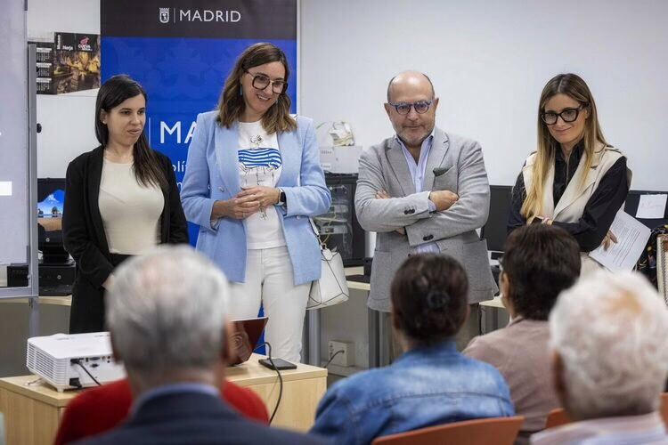 Gestiones en línea y seguridad en el uso del teléfono móvil