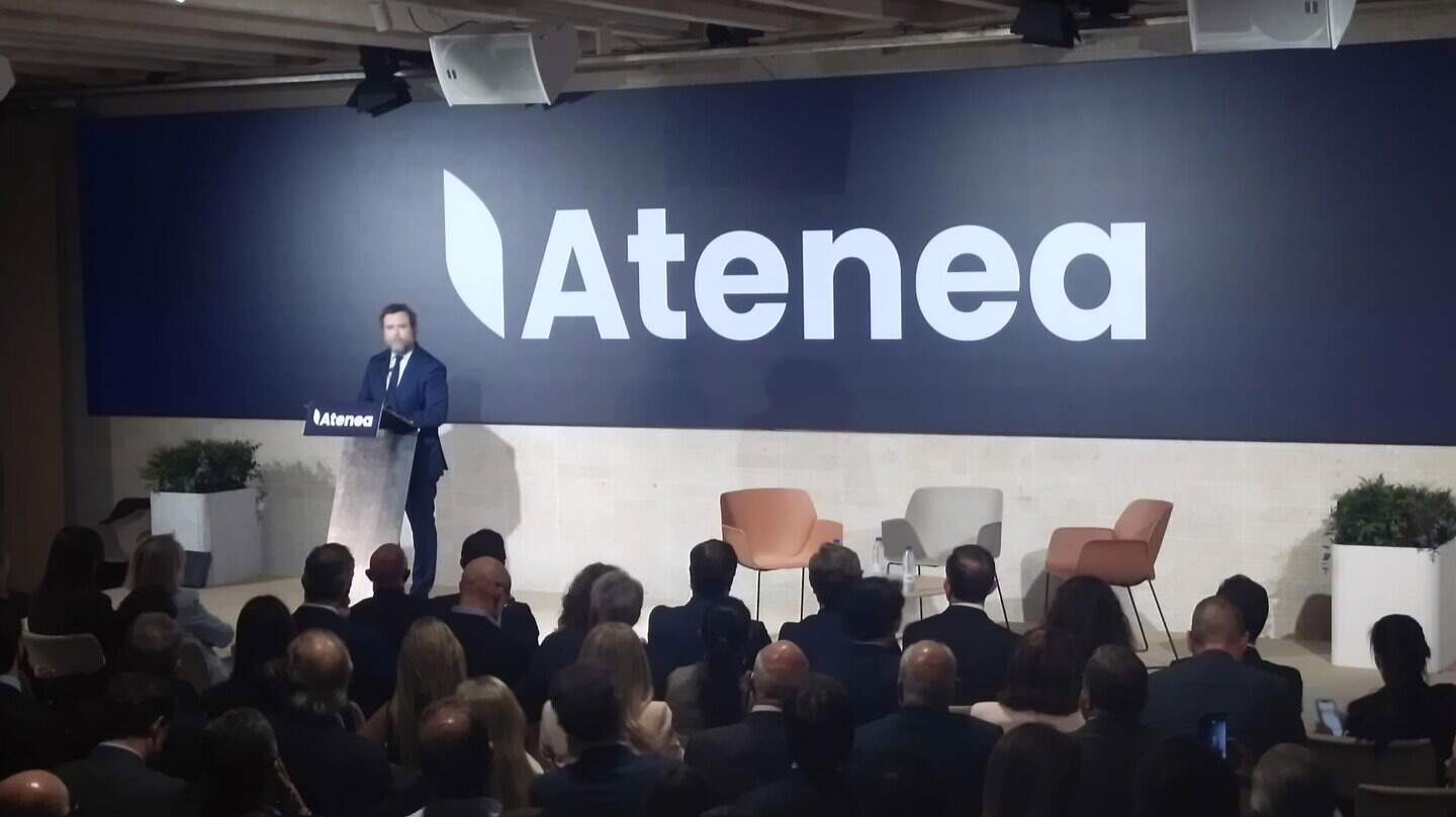 Iván Espinosa de los Monteros presenta ‘Atenea’, un centro de pensamiento para unir al PP y Vox contra Sánchez.