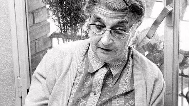 Tributo a María Moliner en Tetuán