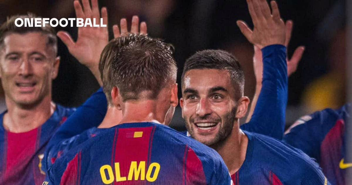 El Barcelona arrasa y sigue el camino del Real Madrid.