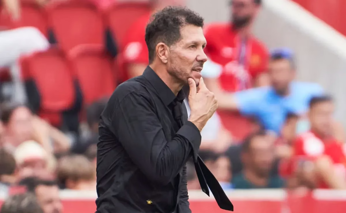 El video de Simeone solicitando que no le pasen el balón al delantero del Atlético de Madrid que reemplazó a Julián Álvarez.