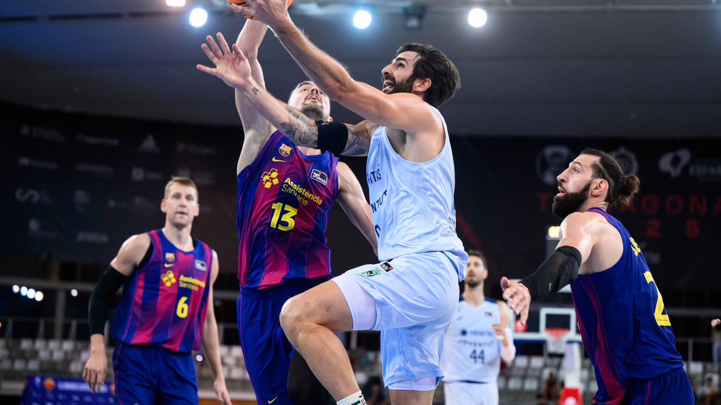 La Penya impide que el Barça consiga su primer trofeo del año.