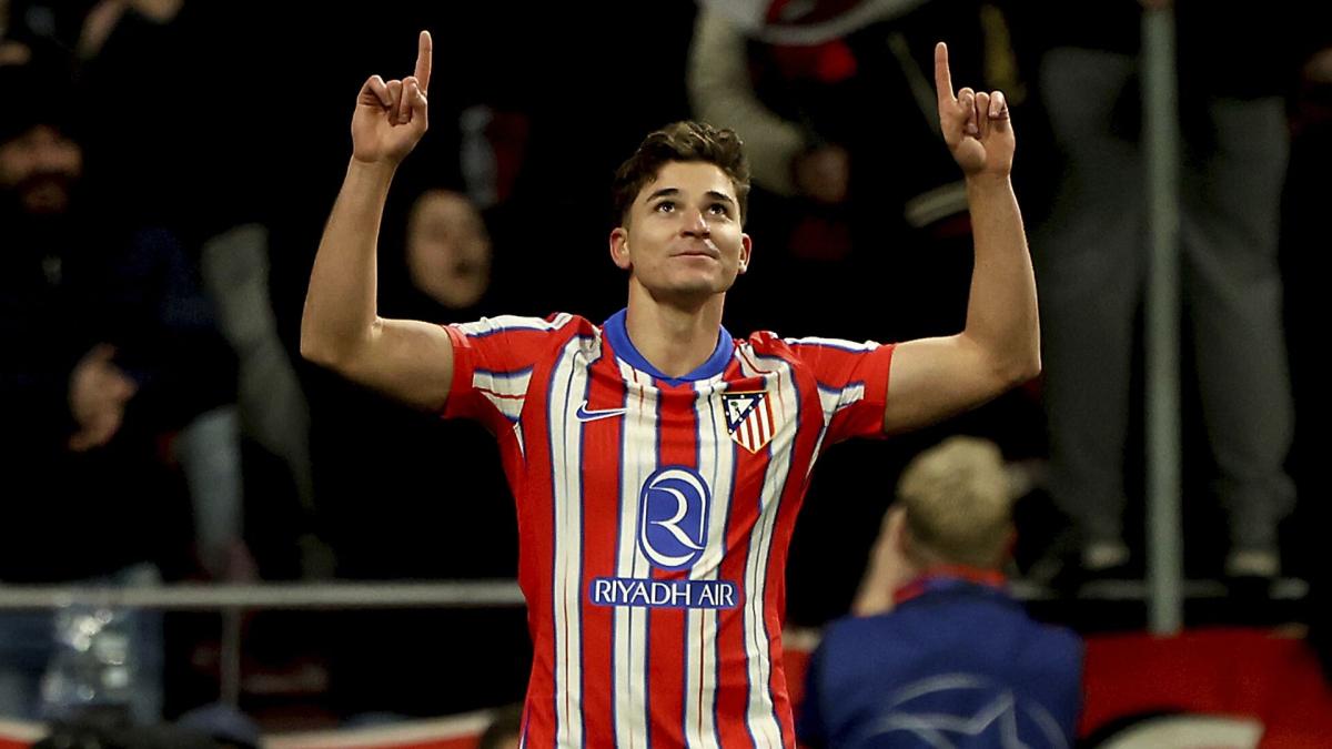 Julián Álvarez celebra un gol marcado con el Atlético de Madrid