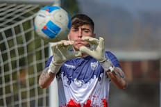 ¿Quién es Jaime Vargas? El arquero con pasado por la U que sorprendió en la nómina de la Roja