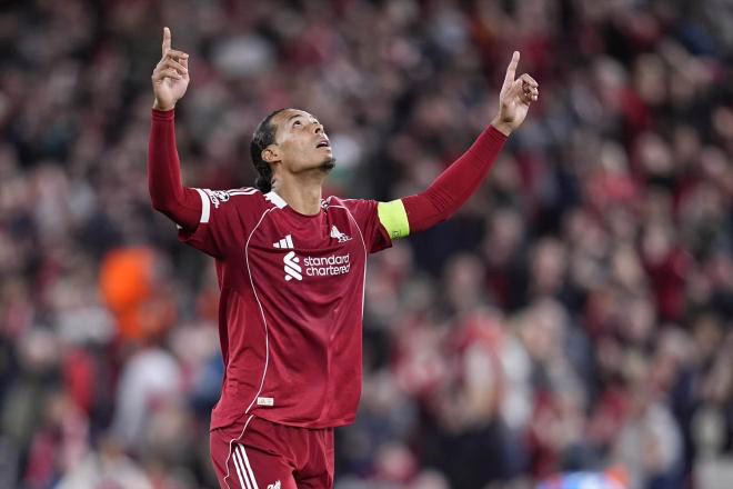 El gesto del hincha del Liverpool que irritó a Simeone.