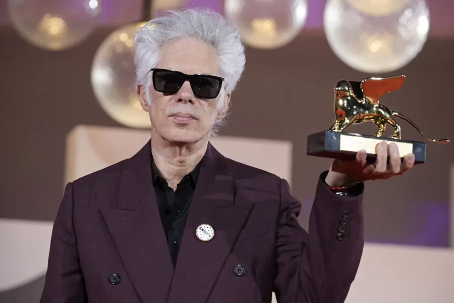 Jarmusch sorprende al ganar un inesperado León de Oro en una Mostra de Venecia influenciada por Gaza.