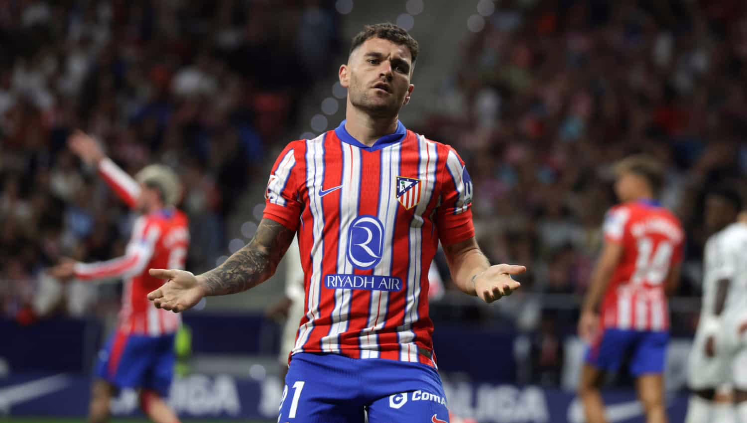 El Atlético evalúa una propuesta y se apresura a buscar un reemplazo familiar para Simeone.