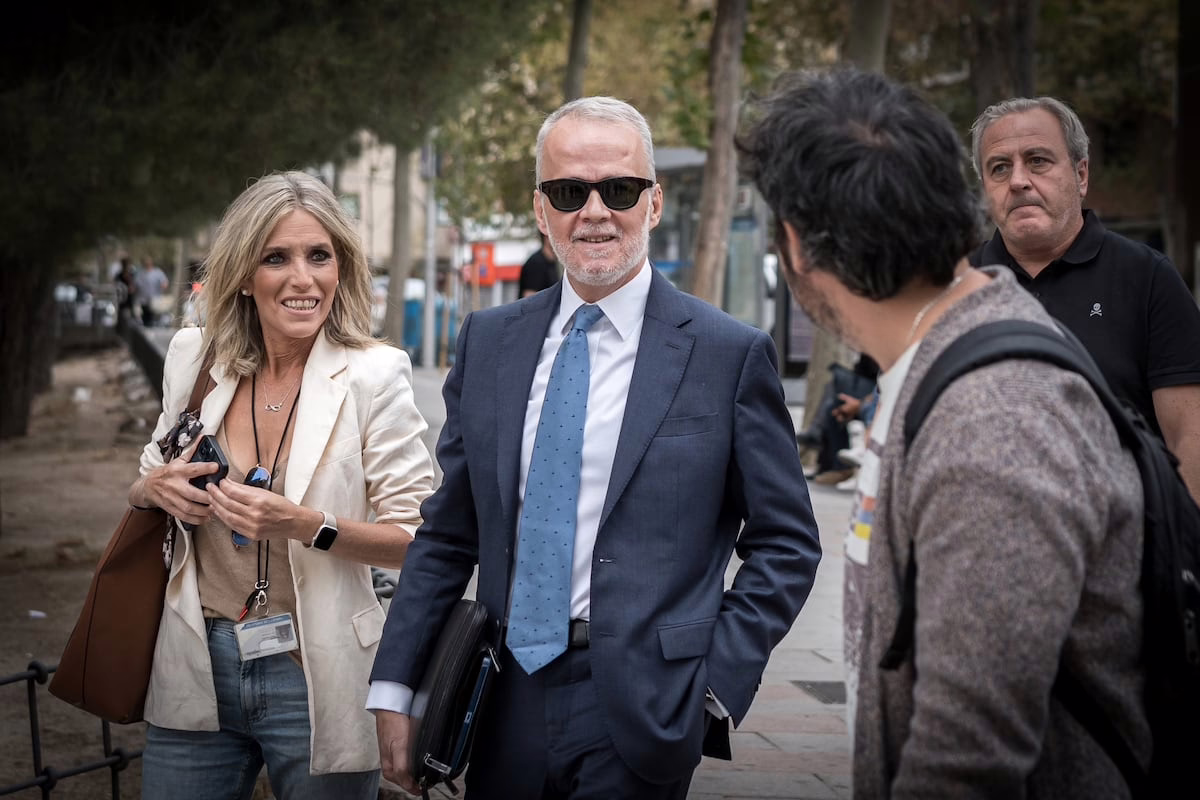 Begoña Gómez no se presenta ante el juez Peinado en el caso de malversación y solicita el cierre del expediente | España